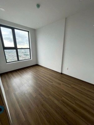 chủ gửi bán căn hộ chung cư bcons sala 2pn 1wc tầng cao