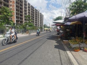 cho thuê mt lê văn lương -5,5x17m, 3 pn có gác lửng- 16tr