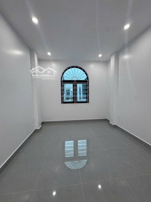 nhà xây mới tinh phố thiên lôi 4 tầng giá chỉ 3,x tỷ