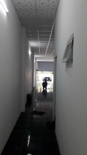 bán nhà kiên cố kinh dương vương đường 15m gần biển