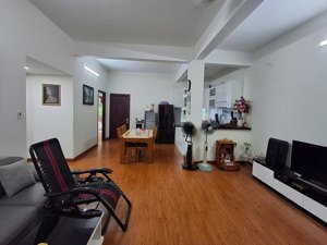 chính chủ cần cho bán căn hộ chung cư 468 phan văn trị phường 7 gò vấp. dt:94m2. giá 5,2 tỷ