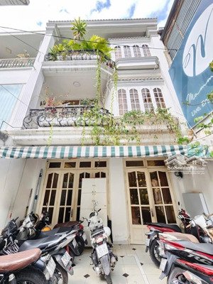 bán nhà đường nguyễn trọng tuyền - phú nhuận - ngang 6m - 22 tỷ - 3 tầng