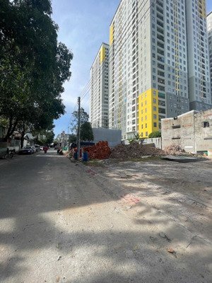 bán lô đất đẹp - phạm hữu lầu, dĩ an vị trí đẹp đường nhựa rộng 7m, có vỉa hè