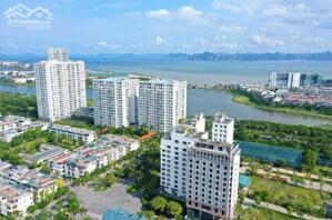 Do chuyển định cư không sử dụng nên cần bán căn hộ 3Pn 96m2 trung tâm Bãi Cháy, Hạ Long.