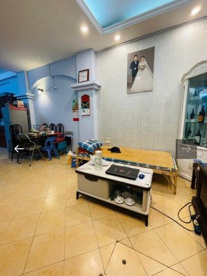 nhà minh khai lô góc - dân xây chắc chắn - ô chờ thang máy - ngõ thông tứ tung - 40m chỉ 8.x tỷ