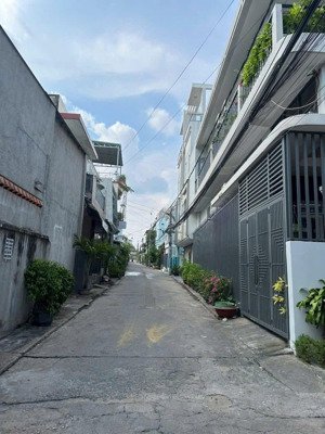siêu phẩm đầu tư đất 140m2 mặt tiền 8.5m có thể tách 2 sổ giá chỉ 3.7 tỷ