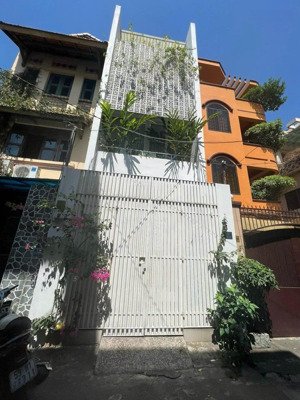 bán nhà khu vip nguyễn trọng tuyển phú nhuận,4.1x22m2 15.5ty tl