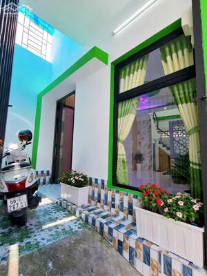 Nhà trệt lầu hẻm 66 đường Cách Mạng Tháng 8, gần siêu thị Vincom Hùng Vương