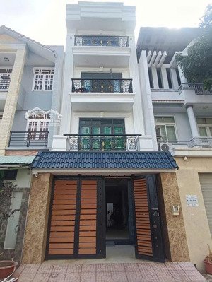 nhà 3 lầu 9pn. 9wc mt đường d2. p tăng nhơn phú a. quận 9