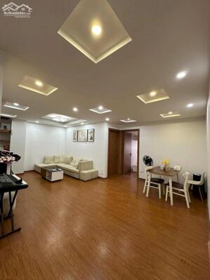 Bán căn hộ chung cư 259 Yên Hoà 80m2, 2PN, full nội thất giá 5.35 Tỷ