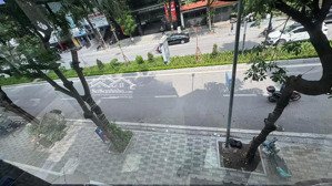 bán toà nhà 8 tầng thang máy lô góc mặt phố cổ linh 100m2, mt 7m, dòng tiền 100tr/tháng, 37 tỷ.