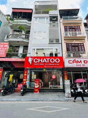 hot! cho thuê nhà mặt phố chùa láng, dt 100m2 x 4t, mt 5m,đoạn kinh doanh đẹp nhất phố, nhà mới đẹp