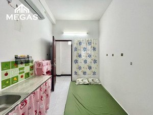 cho thuê dãy phòng trọ có thang máy, giá rẻ gần 3/2