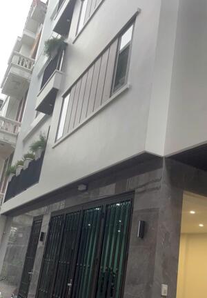 Bán nhà Nguyễn Văn Cừ Long Biên, 41m2, 5 tầng, hơn 6 tỷ