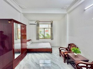 nhà mới 100% có thang máy ô tô tận nhà phòng đẹp ngay nguyễn oanh gò vấp