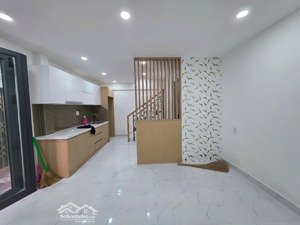 nhà đẹp ở ngay hẻm 861 trần xuân soạn - cạnh himlam