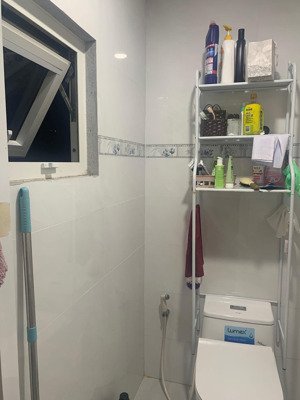 em pass lại phòng ở 110 thế lữ, sơn trà ( có thể vào ở từ ngay) có giảm cọc giá 3tr/tháng ,