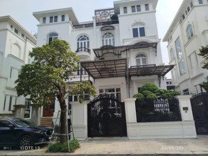 cho thuê nhà liền kề louis city đại mỗ. diện tích 120m2, nhà hoàn thiện đẹp giá 30 triệu