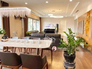 chính chủ bán nhanh căn hộ 3pn tại imperia garden, view sân vườn bể bơi, giá 8,4 tỷ. lh: 