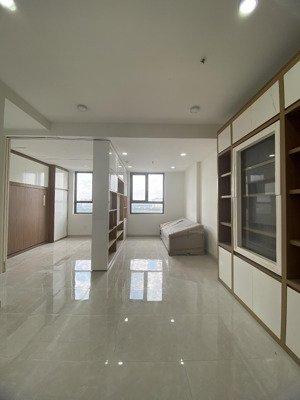chủ bán nhanh căn hộ 3pn góc sài gòn intela, 78m2, giá 2.3 tỷ bao trọn thuế phí tặng nội thất