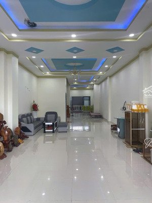 cho thuê nhà nguyên căn 3 tầng shophouse vừa ở vừa kinh doanh tp. đồng xoài