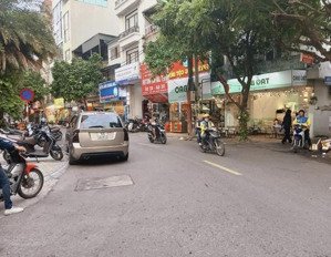 bán nhà mặt phố hoàng ngân - 40m, mt 5.9m, giá 11,5 tỷ - kinh doanh - ô tô tránh - mặt tiền rộng