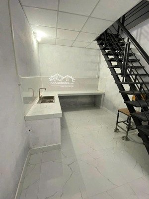 chủ cần bán căn nhà cấp 4 đường ỷ lan nguyên phi,90m2, sạch đẹp ko cấn ngã ba, sát lê thanh nghị