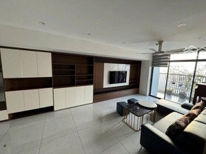 bán căn góc chung cư new skyline văn quán 3 ngủ 135m2, gấp, con học đại học mua ngay. tầng trung