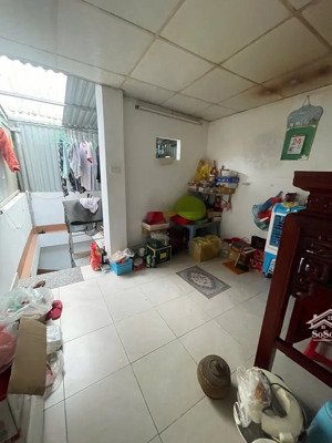 cách mặt văn chương 40 mét, 60 m ra tôn đức thắng. nhỉnh 4 tỷ hộ khẩu đống đa. giá đầu tư