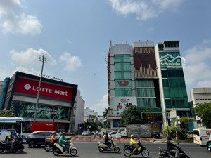 cho thuê tòa nhà 3mt đường cộng hòa, quận tân bình. giá thuê 470tr/tháng. (13x30m) 2 hầm 8 tầng