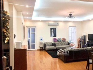 cho thuê căn hộ chung cư 17 t5 tại trung hoà nhân chính. cầu giấy. dt 155m 3pn 3vs giá 15tr/t