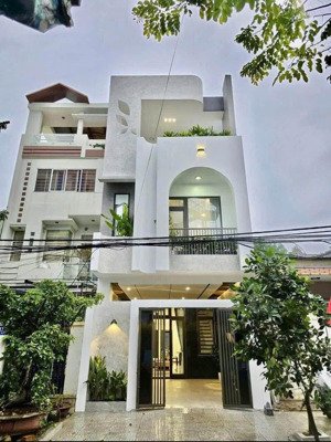 cô hương định cư bán nhà quốc hương, quận 2. 100m2(5mx20m). sổ hồng. đang cho thuê 38tr/th