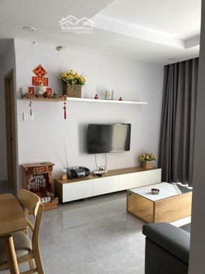 cần bán căn hộ 8x đầm sen giá 2,15ty có sổ hồng liên hệ 