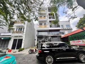 siêu phẩm nhà 3 lầu có gara cách ngã tư ga 1,5km ngay trường học chỉ 6.9 tỷ
