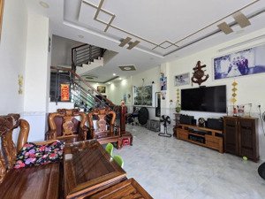 bán nhà 3 tầng kđt hà quang 2 hướng bắc thích hợp vừa ở vừa kd.