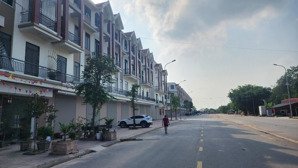 nhà đất ở đô thị đường 30m sẵn nhà 4 tầng sẵn sổ mà giá chỉ từ 4.5 tỷ vạn phúc đông đô tp bắc ninh