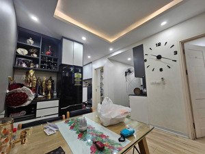 (căn hộ giá rẻ). cần bán gấp căn 2 phòng ngủ thái hà - 43 phạm văn đồng - 70m2 - nhỉnh 5 tỷ
