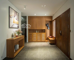 bán lk minh nhựa, long biên. nhà hoàn thiện đủ nội thất, có thang máy. giá 42 tỷ. lh 