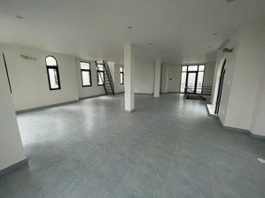 duy nhất 1 căn biệt thư đối diện công viên vinwonder cho thuê giá 20tr htcb
