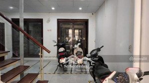 cho thuê nhà mặt phố lạc long quân, 130m x 2t, mt 14m, vỉa hè rộng phù hợp mọi loại hình kd