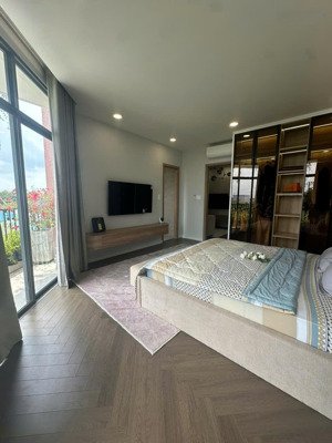 nhà mặt phố 80m2, 3pn+1wc, sổ sẵn, mới xây phong cách châu âu hiện đại giá chỉ hơn 2 tỷ