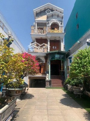 siêu biệt thự mt nguyễn văn khối (7x30) 1 hầm 4 tầng st giá tốt