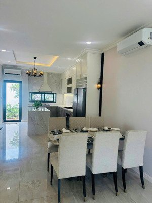 tìm shophouse cao cấp bình chánh liên hệ em huyền ngay! giá 3ty5 sổ hồng riêng