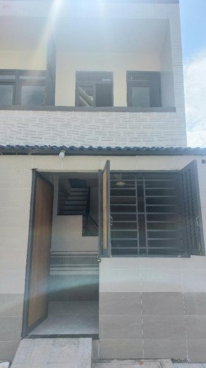 cho thuê nhà mới tinh nội thất cao cấp