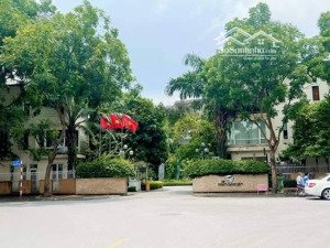 bán nhà hoàng đạo thành: 37m2*6t nhỉnh 10 tỷ, ô tô tải đỗ cửa, thang máy, ở sướng, kinh doanh