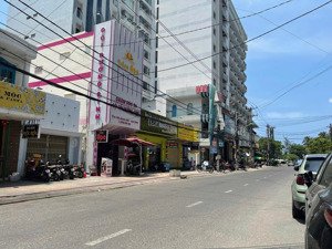 hàng cực hiếm nhà góc 2 mặt tiền trần quang khải trung tâm phố tây nha trang, giáp biển và vincom