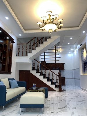 nhà đẹp giá tốt quận 12 hẻm xe hơi khu phân lô ngang 5m, 4 tầng, chỉ nhỉnh 5 tỷ