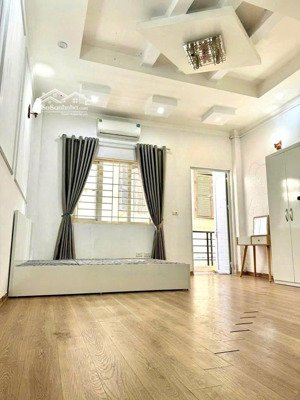 chính chủ cần bán nhà trần quang diệu - hoàng cầu 58m2 x 4t mt 5m sát quận ủy, ô tô đỗ cửa - kd.