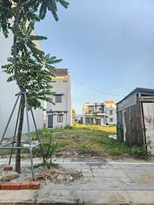 67m2 bãi sậy 6 kqh hương sơ sạch đẹp không cống trụ
