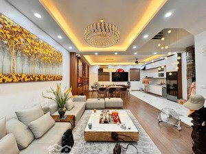 rất hiếm! phân lô nguyễn văn huyên, ô tô vào nhà, thang máy, full nội thất, kinh doanh đỉnh, 56m*7t